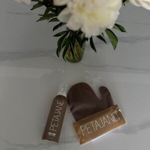 I'm selling because I accidentally bought the wrong shade